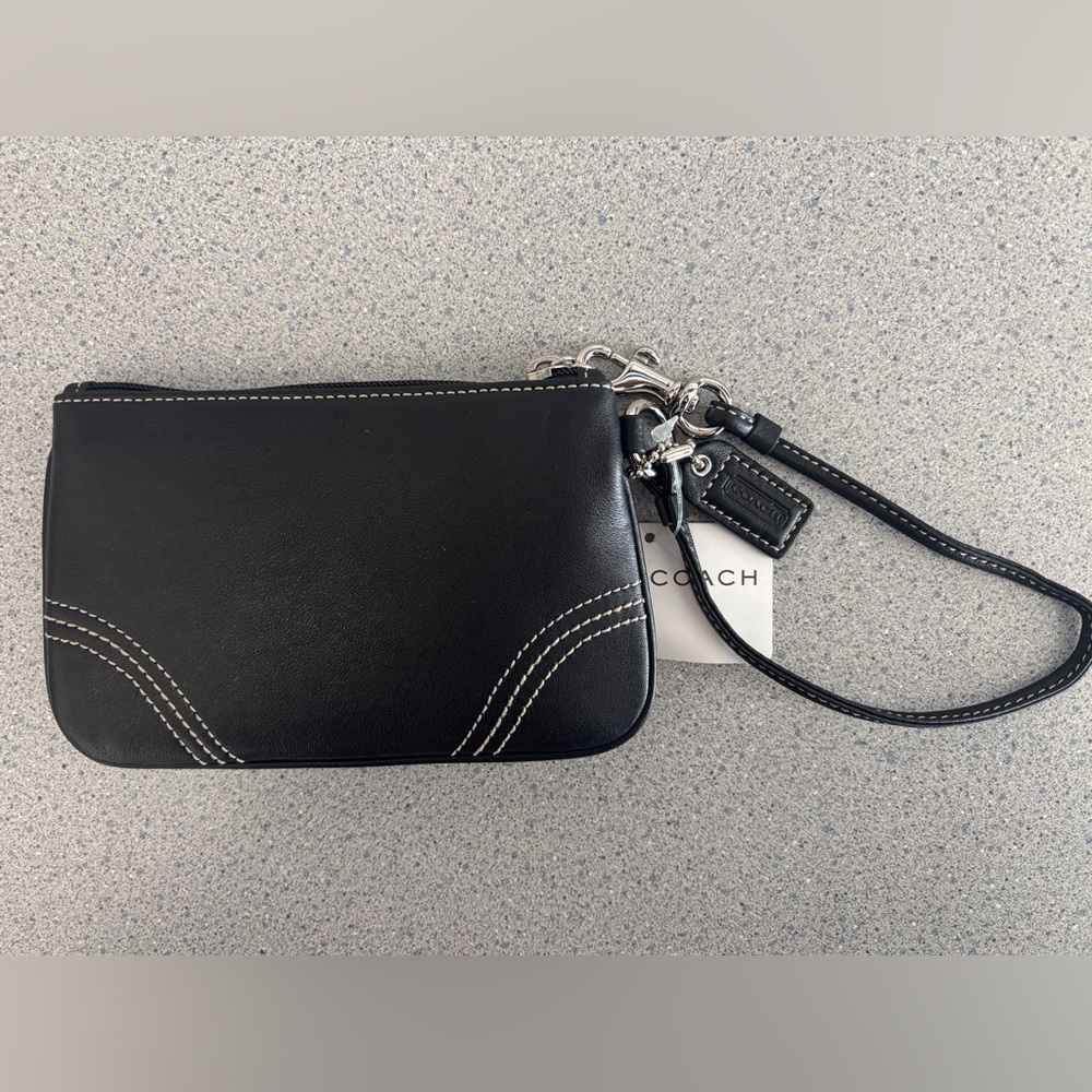 NWT COACH Small Black Soft Smooth Leather Mini Purse Wristlet Bag NEW - Picture 4 of 10